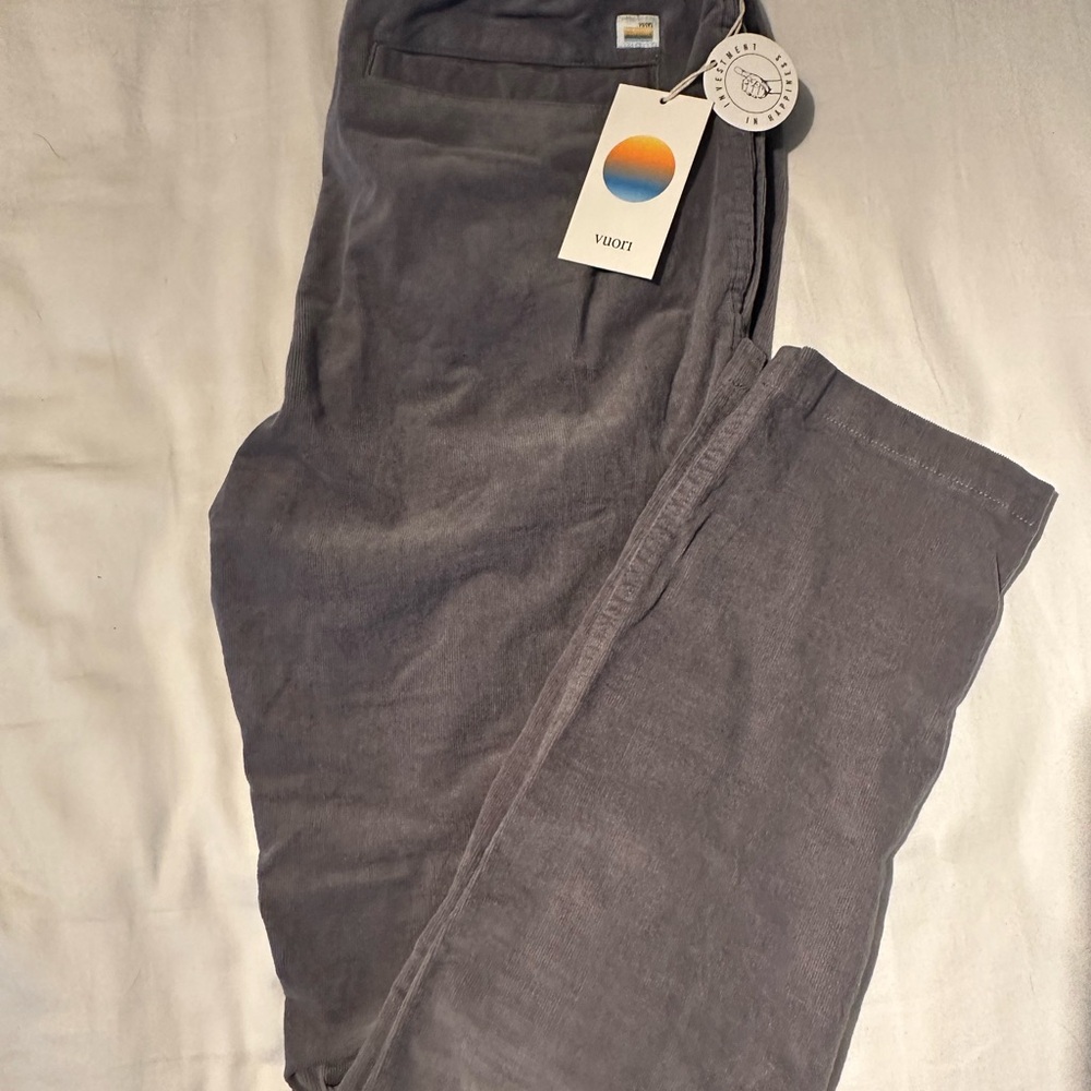 Vuori M Optimist Pants Mallorca Gray MEDIUM - Like New